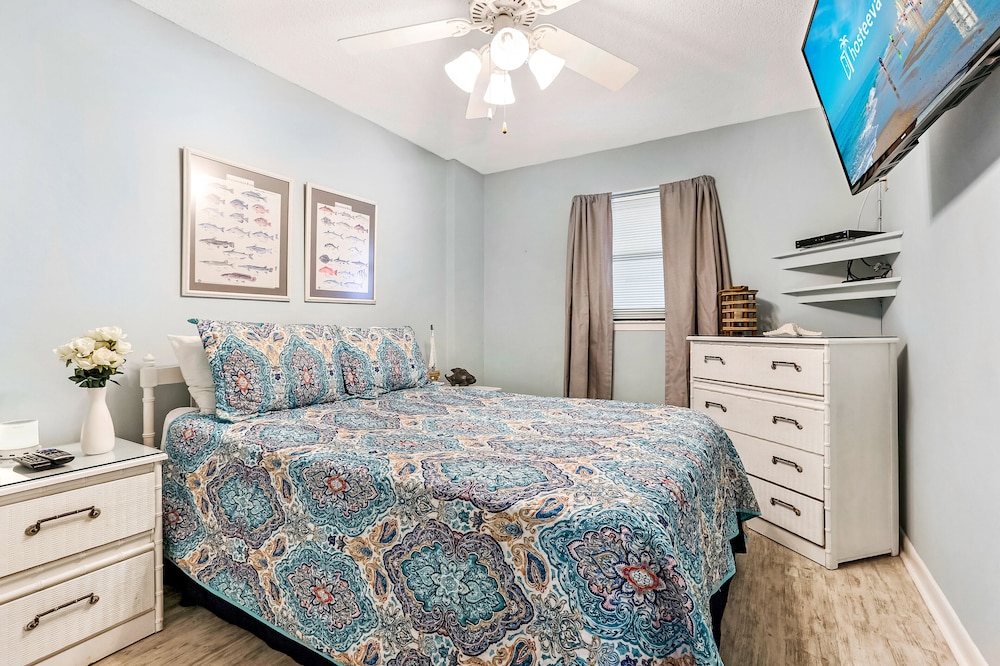 boardwalk condos by hosteeva