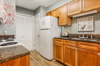 boardwalk condos by hosteeva