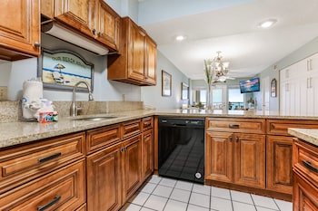 boardwalk condos by hosteeva