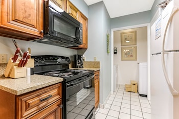 boardwalk condos by hosteeva