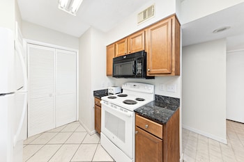 boardwalk condos by hosteeva