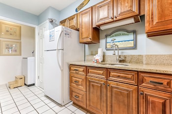 boardwalk condos by hosteeva