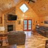 210 cubs in the treetops 2 bedroom home by redawning