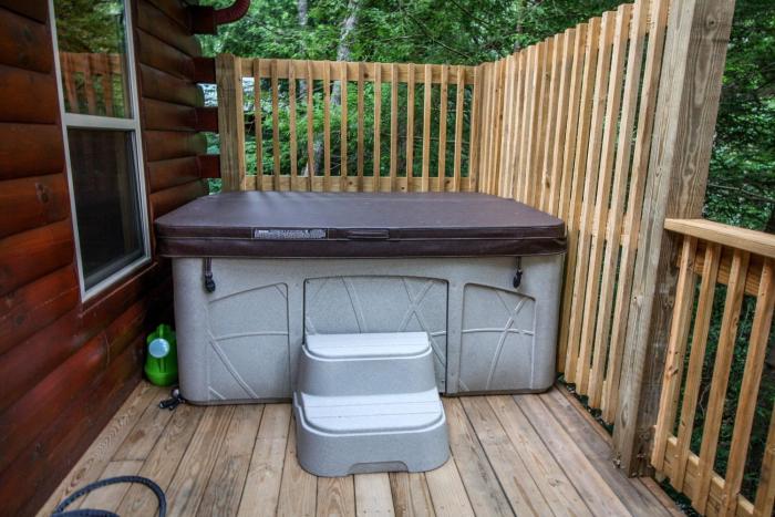 210 cubs in the treetops 2 bedroom home by redawning