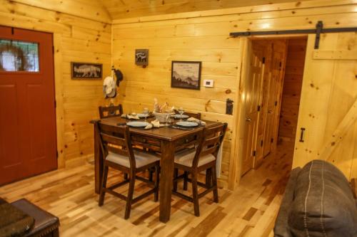 210 cubs in the treetops 2 bedroom home by redawning