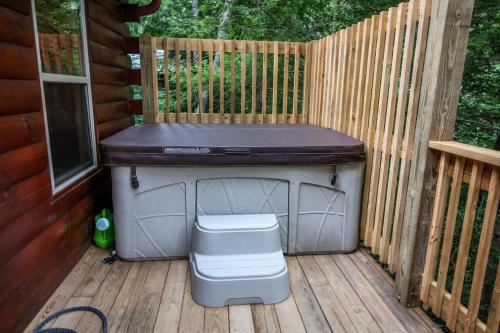 210 cubs in the treetops 2 bedroom home by redawning