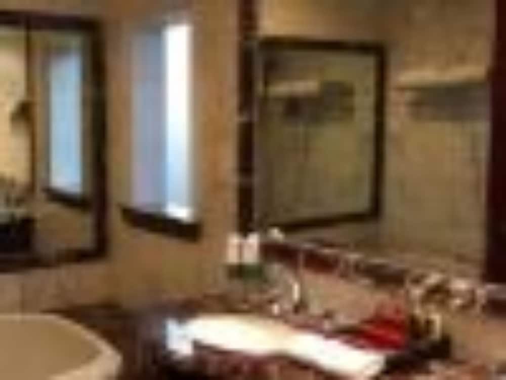 grand concordia hotel