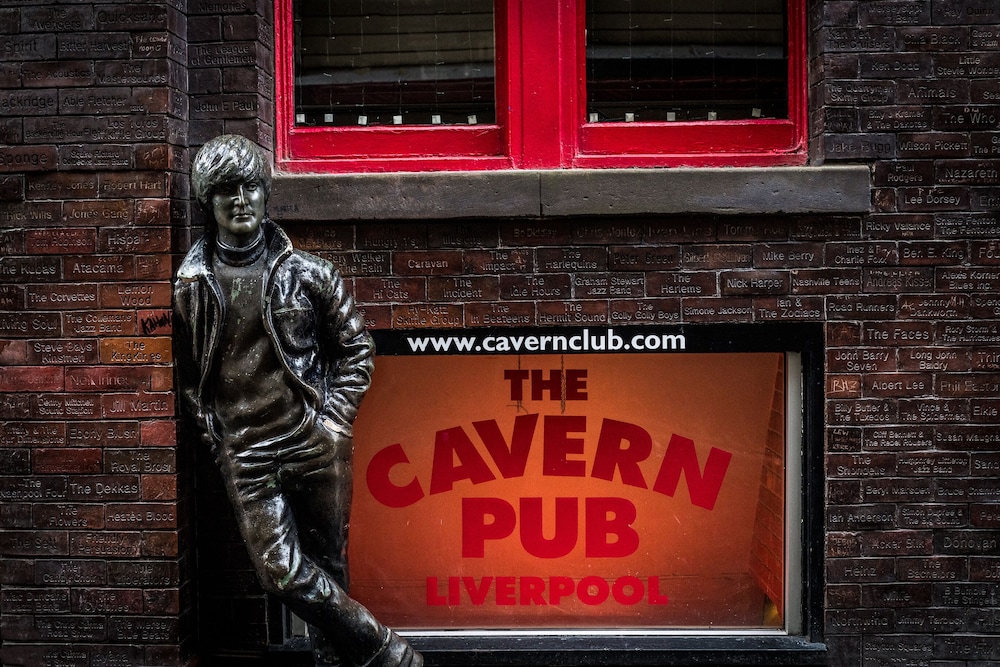 prestige stay aparthotel sgt peppers party apartments