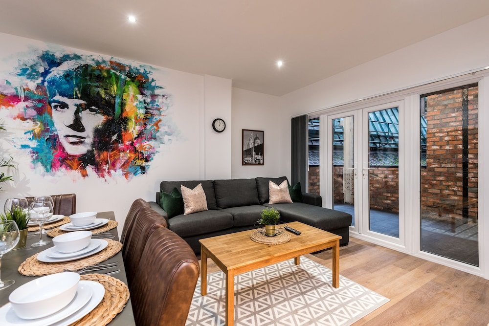 Prestige Stay Aparthotel - Sgt Peppers Party Apartments,,0 star