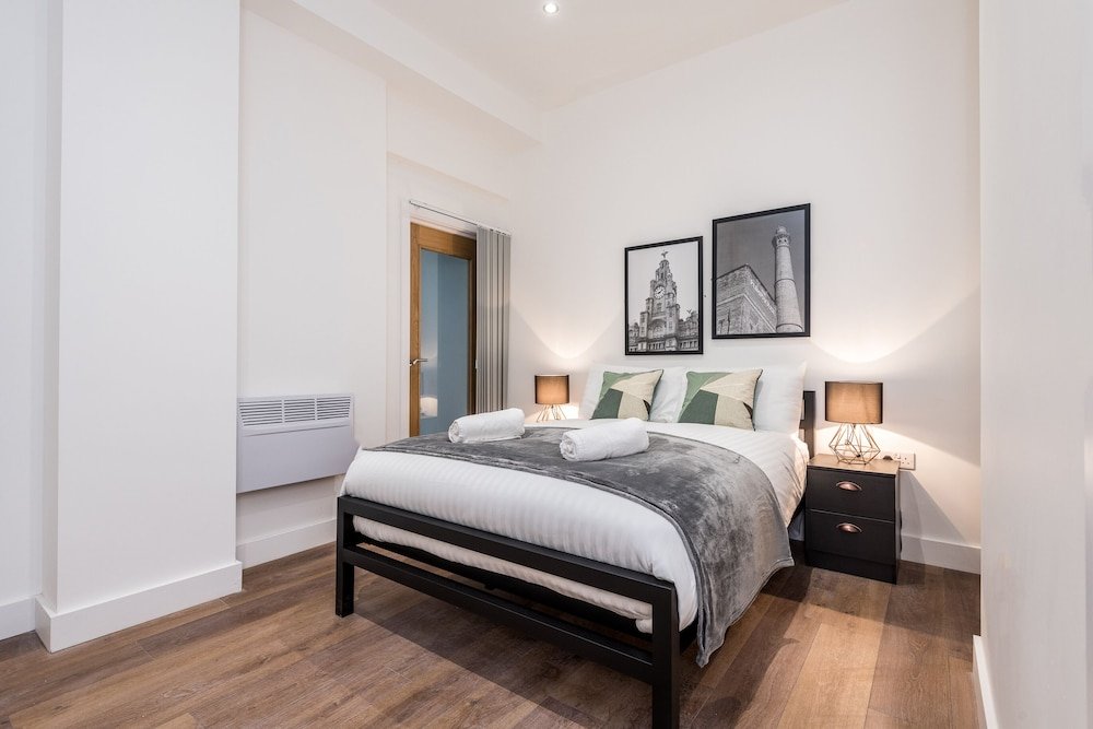 prestige stay aparthotel sgt peppers party apartments