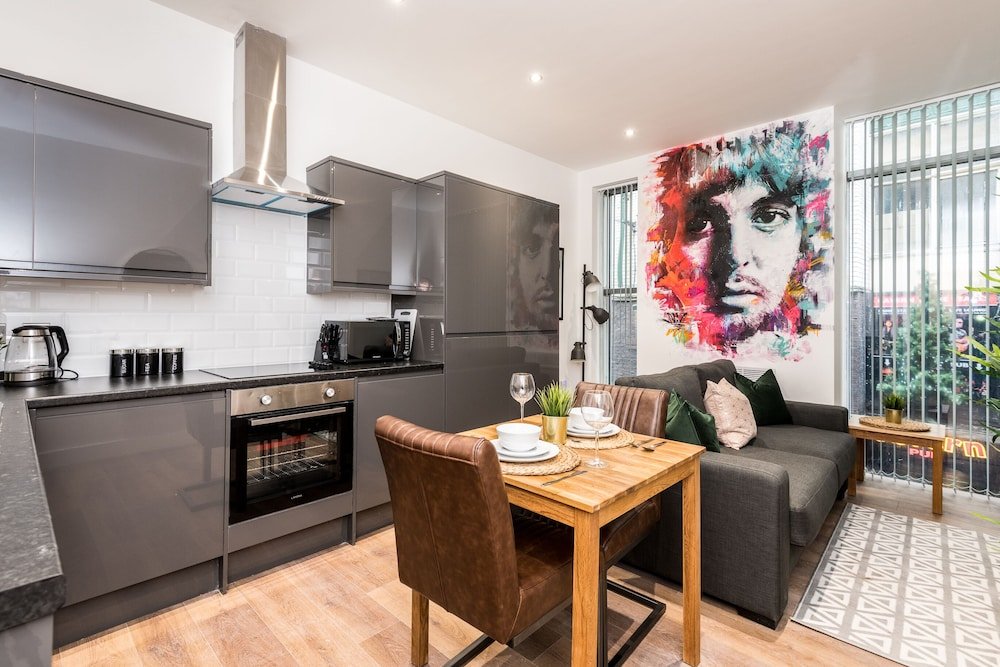 prestige stay aparthotel sgt peppers party apartments