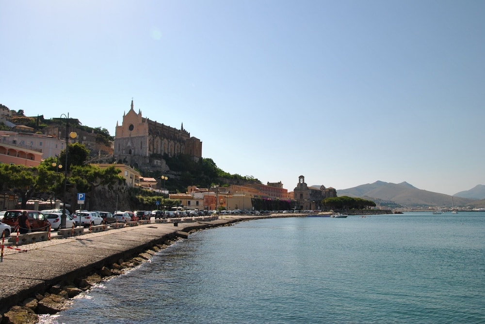 appartment with sea view in gaeta