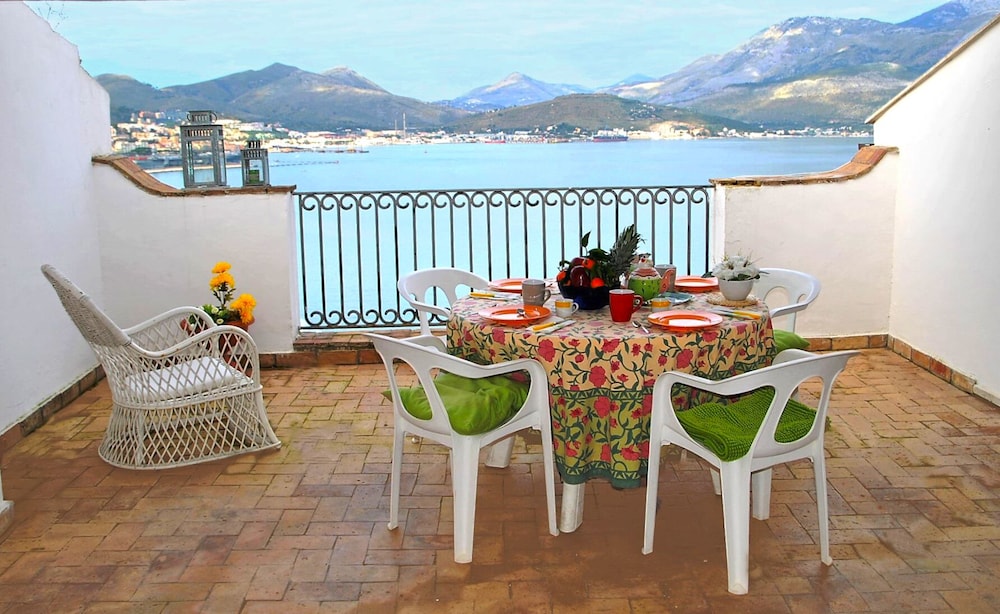 appartment with sea view in gaeta