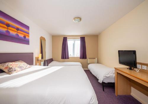 stables inn aintree