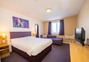 stables inn aintree
