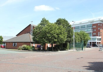 stables inn aintree