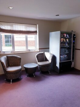 stables inn aintree