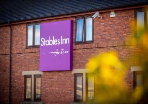 stables inn aintree