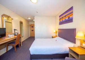 stables inn aintree
