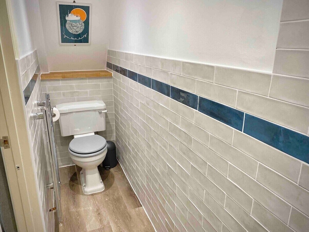 the georgian loft apartment central bath