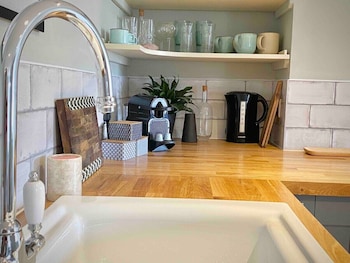 the georgian loft apartment central bath