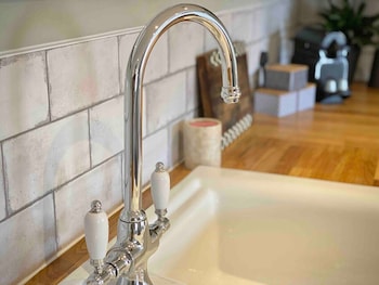 the georgian loft apartment central bath