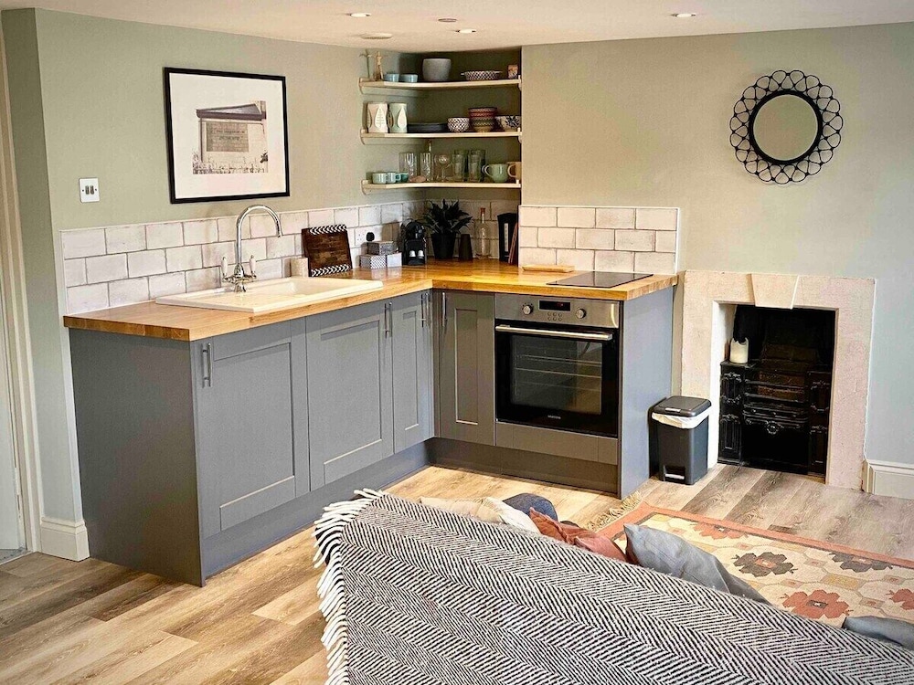 the georgian loft apartment central bath