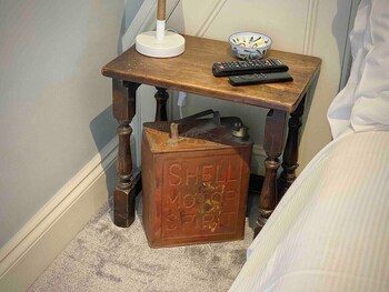 the georgian loft apartment central bath