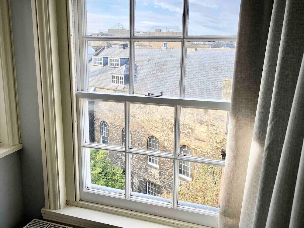 the georgian loft apartment central bath
