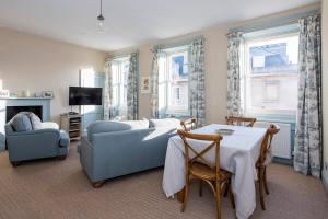the georgian loft apartment central bath