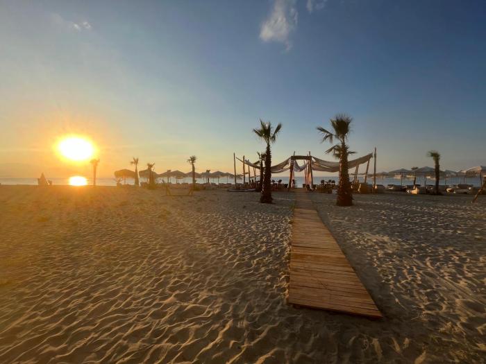 avaton luxury resort