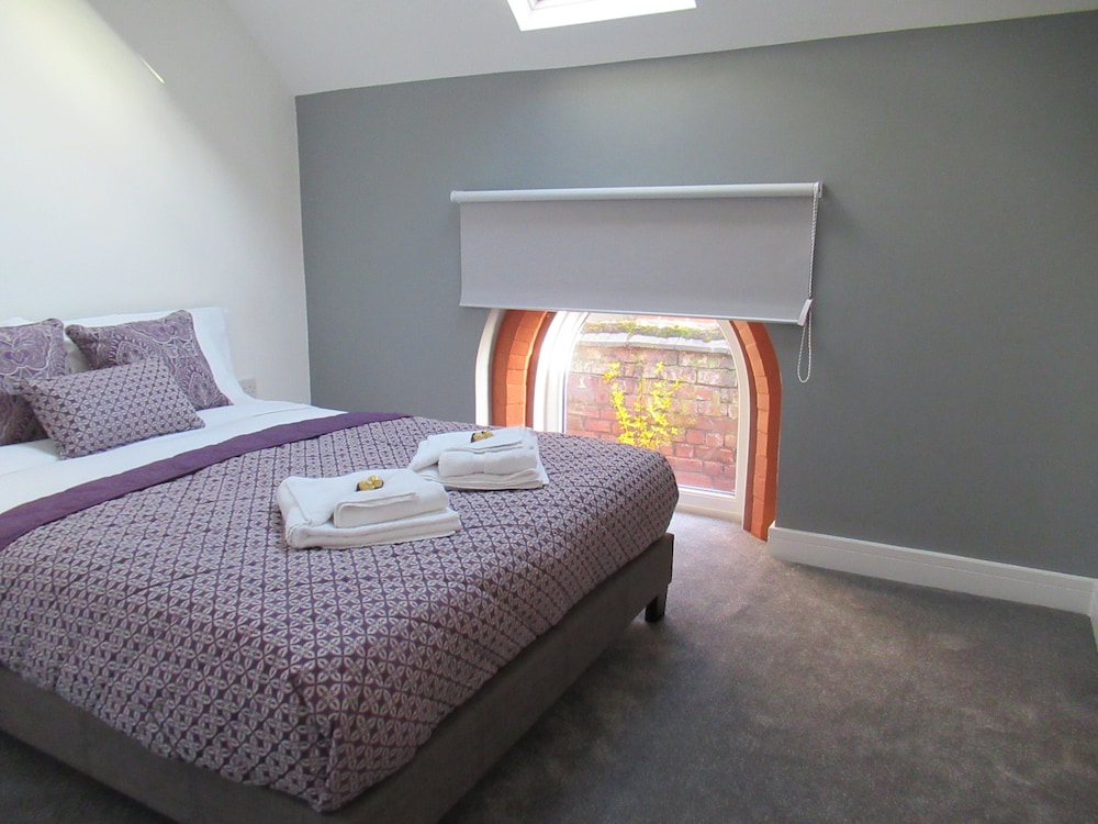 emmanuel church apartments