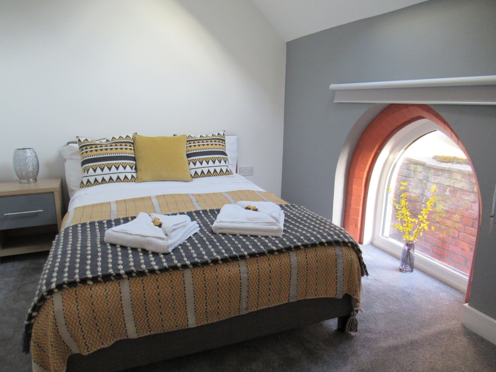 emmanuel church apartments