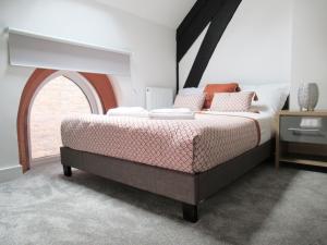 emmanuel church apartments