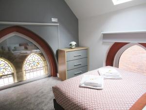 emmanuel church apartments