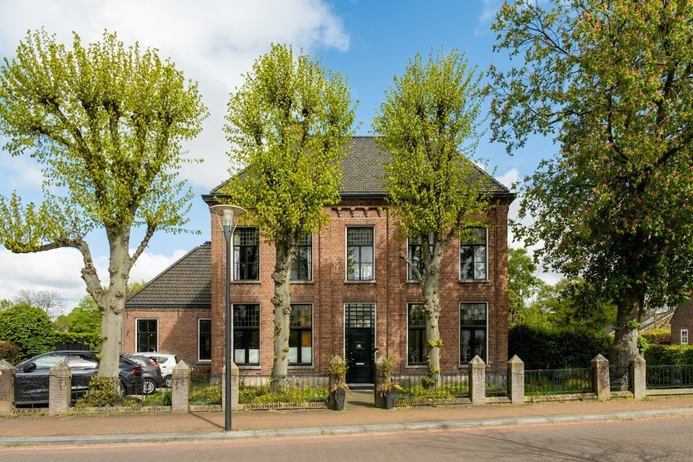 boutique hotel lytel blue