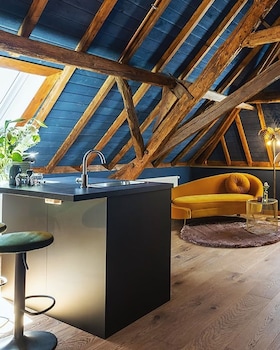 boutique hotel lytel blue
