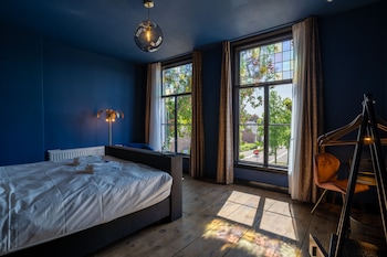 boutique hotel lytel blue