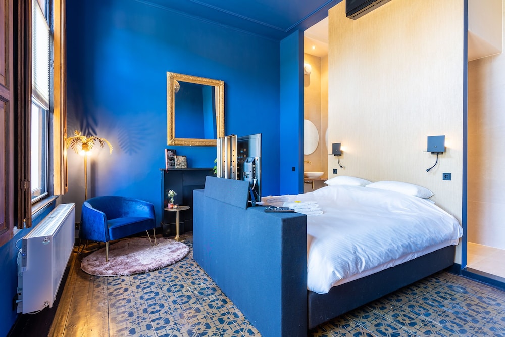 boutique hotel lytel blue