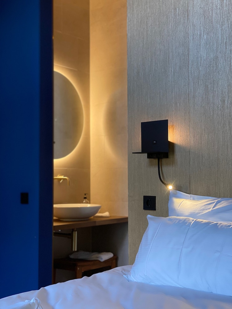 boutique hotel lytel blue