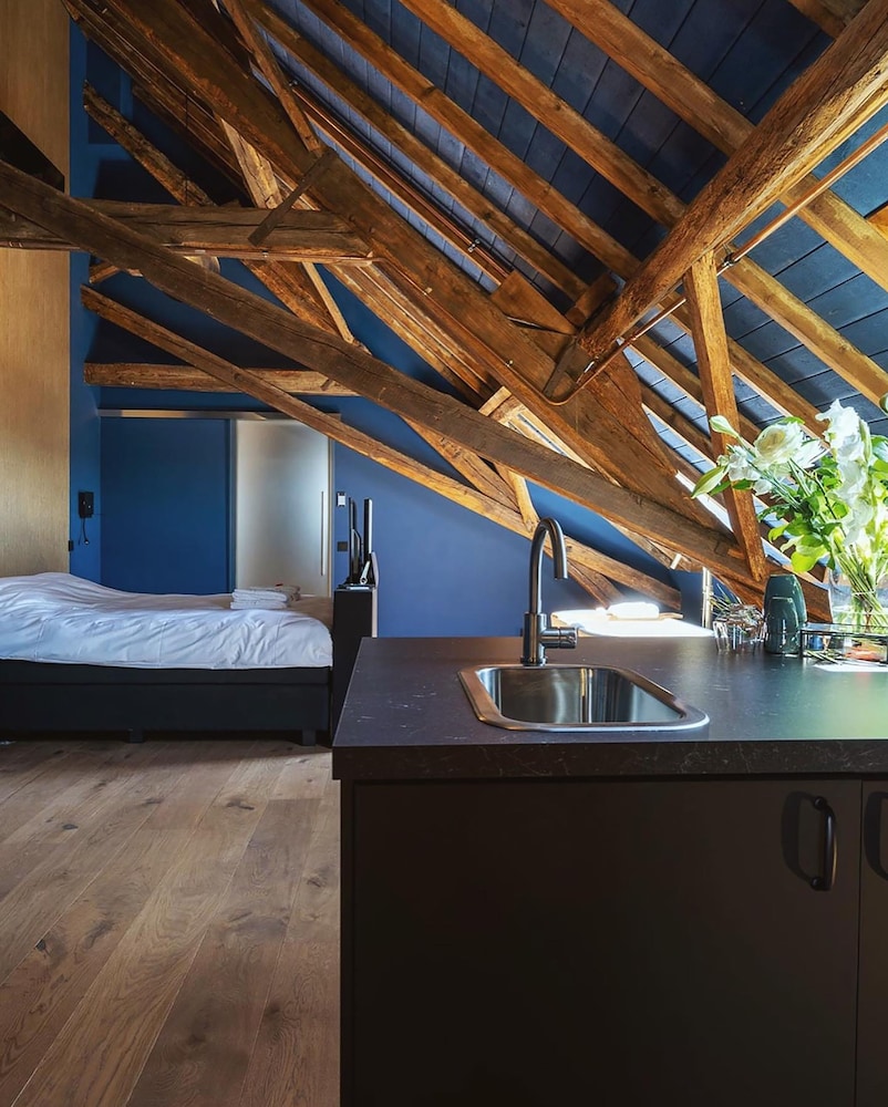boutique hotel lytel blue