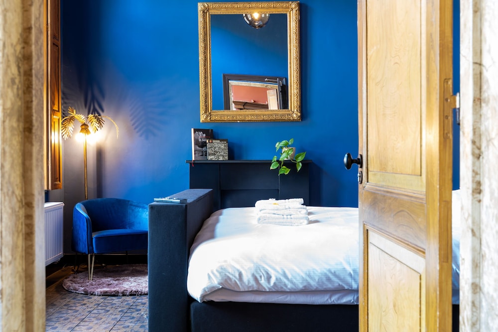 boutique hotel lytel blue