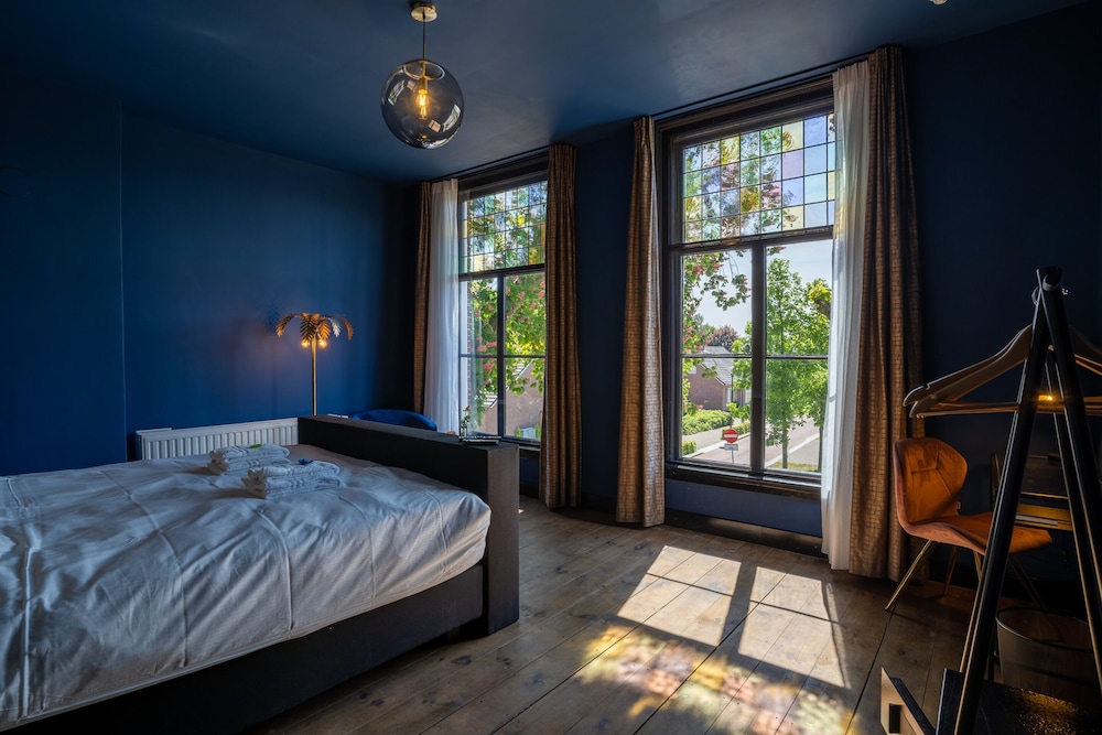 boutique hotel lytel blue