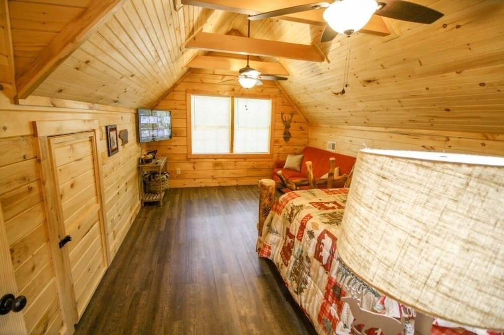 270 black bear 3 bedroom cabin by redawning