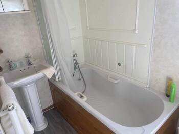2 bedroom two bathroom sunset lodge heachambeach