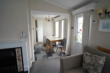 2 bedroom two bathroom sunset lodge heachambeach