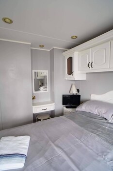 2 bedroom two bathroom sunset lodge heachambeach