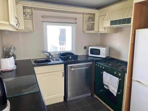2 bedroom two bathroom sunset lodge heachambeach