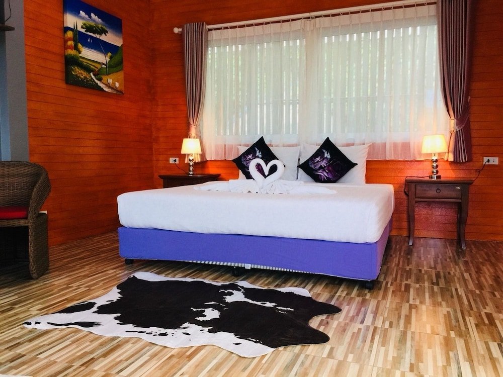 Greenery Resort Koh Tao,,3 star