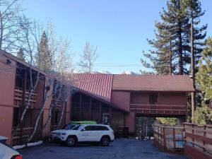 Ventura Grand Inn,,2.5 star